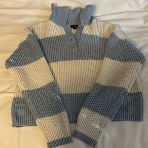 Blue and white checkered sweatshirt, kids XL, women’s S-XS cropped